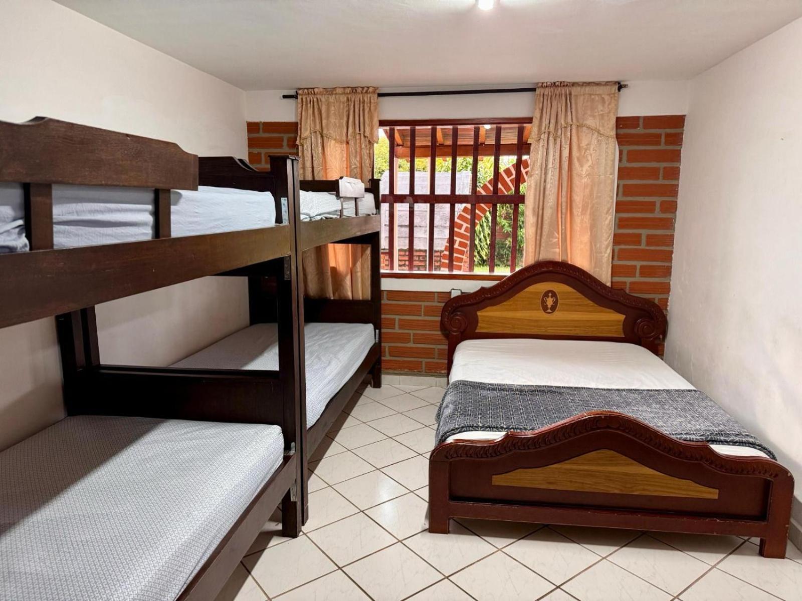 Hotel Campestre Alto Lindo En Guatape Luaran gambar