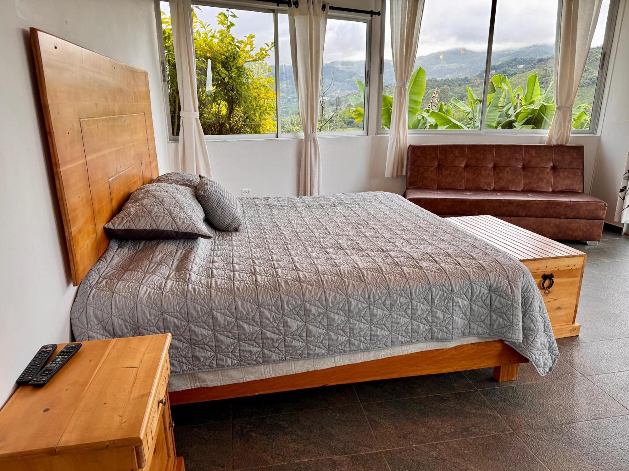 Hotel Campestre Alto Lindo En Guatape Luaran gambar
