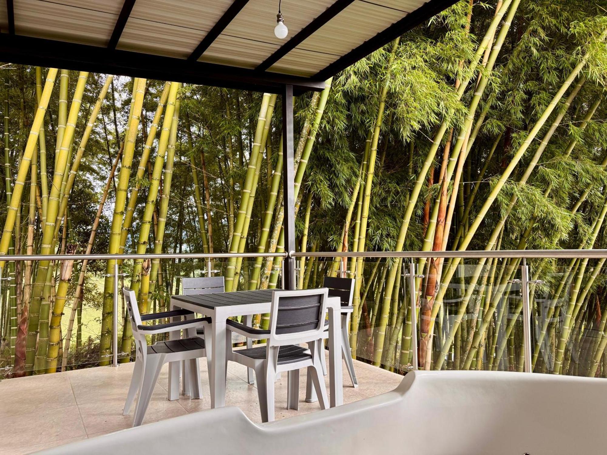 Hotel Campestre Alto Lindo En Guatape Luaran gambar