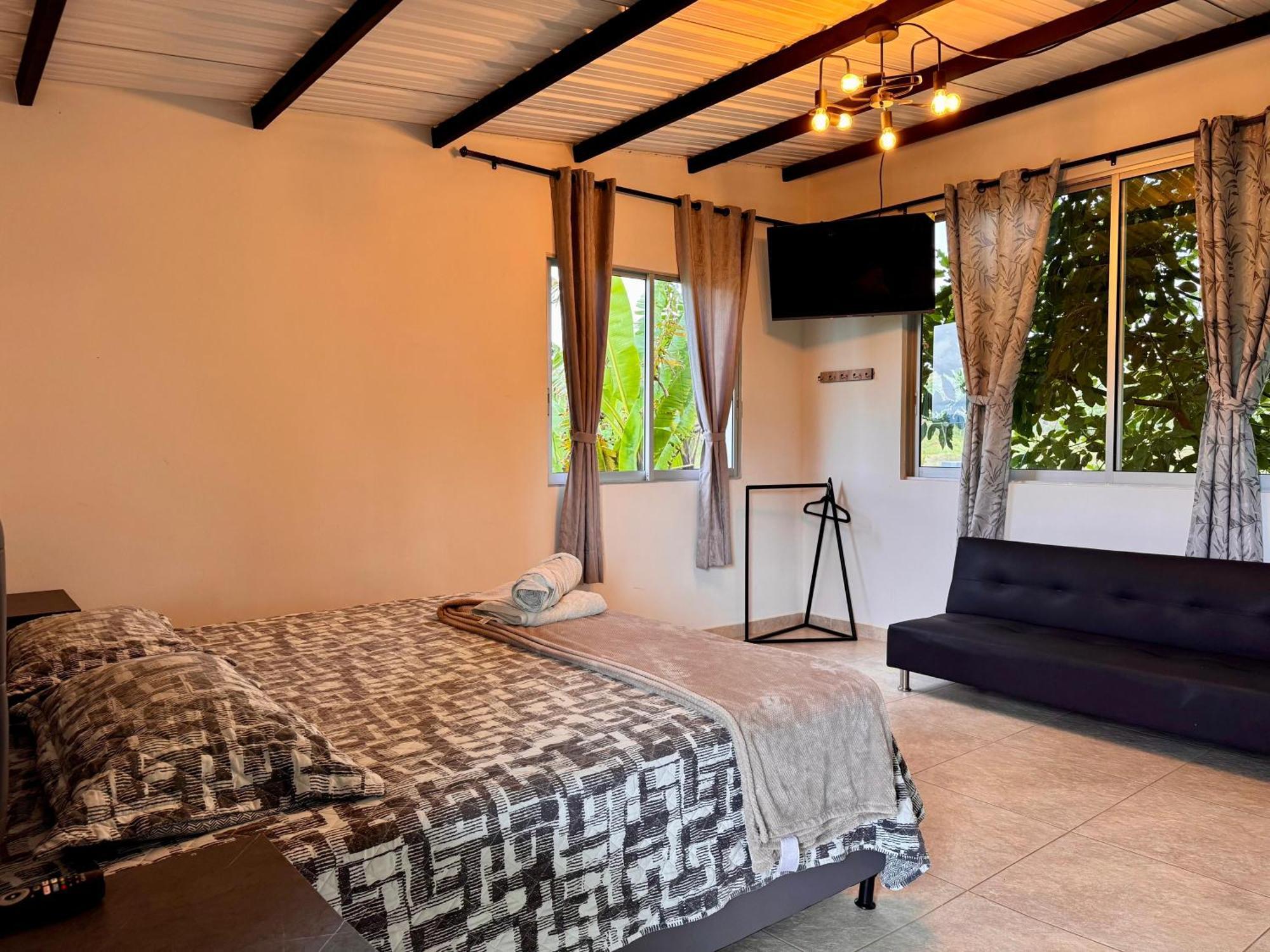 Hotel Campestre Alto Lindo En Guatape Luaran gambar