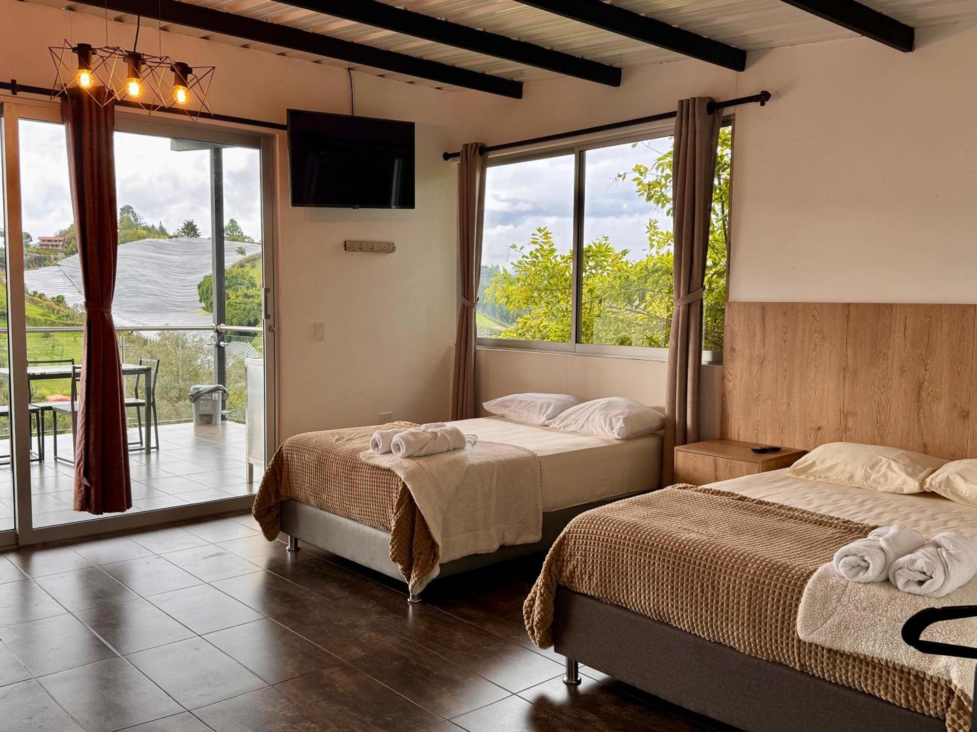 Hotel Campestre Alto Lindo En Guatape Luaran gambar